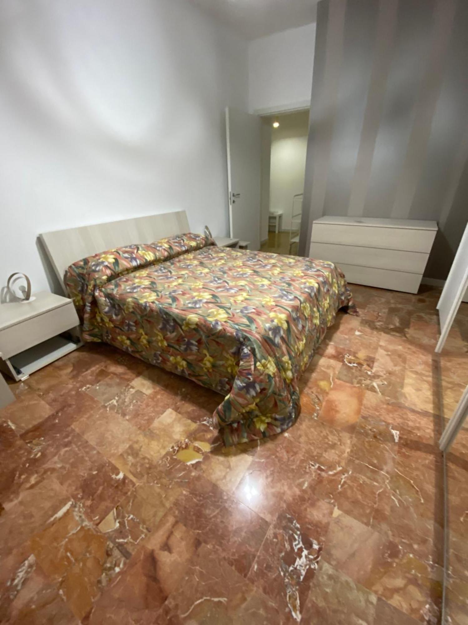Appartement La Casa Di Telen Vicino Policlinico E Giovanni Paolo Ii Bari